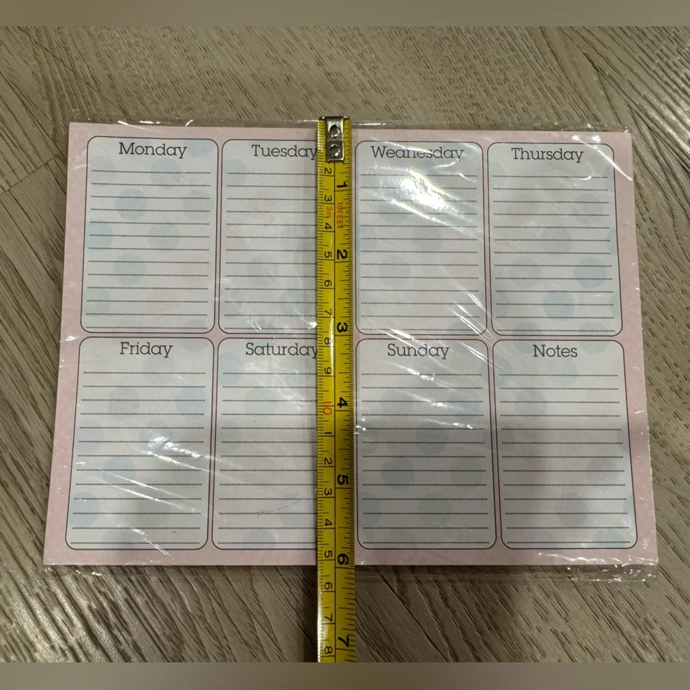 Studio 18 52-Sheet Magnetic Weekly Planner (8”W x 6”L)